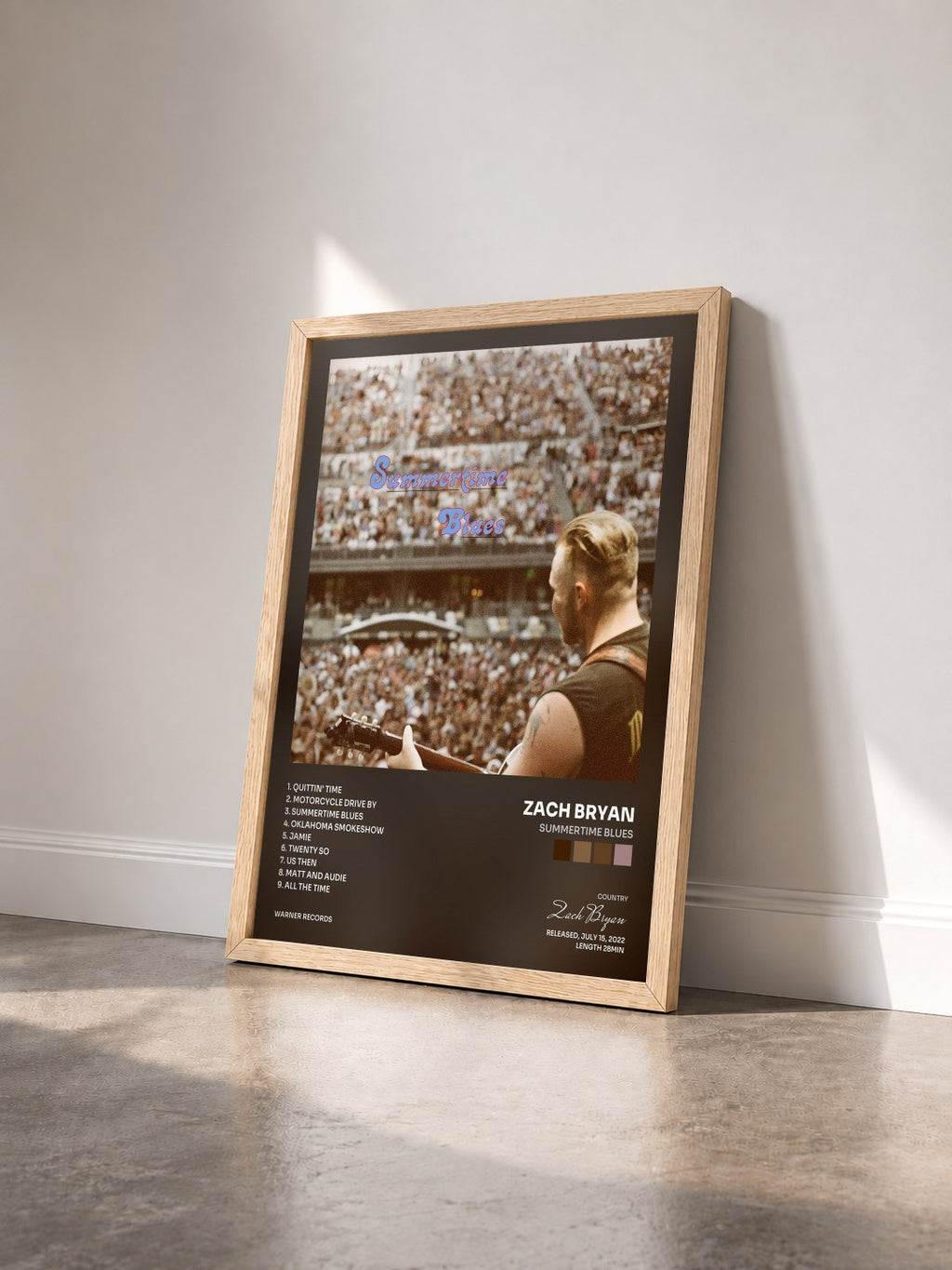#bois Tableau de l'album Summertime Blues de Zach Bryan vu de trois quarts, cadre en bois brut