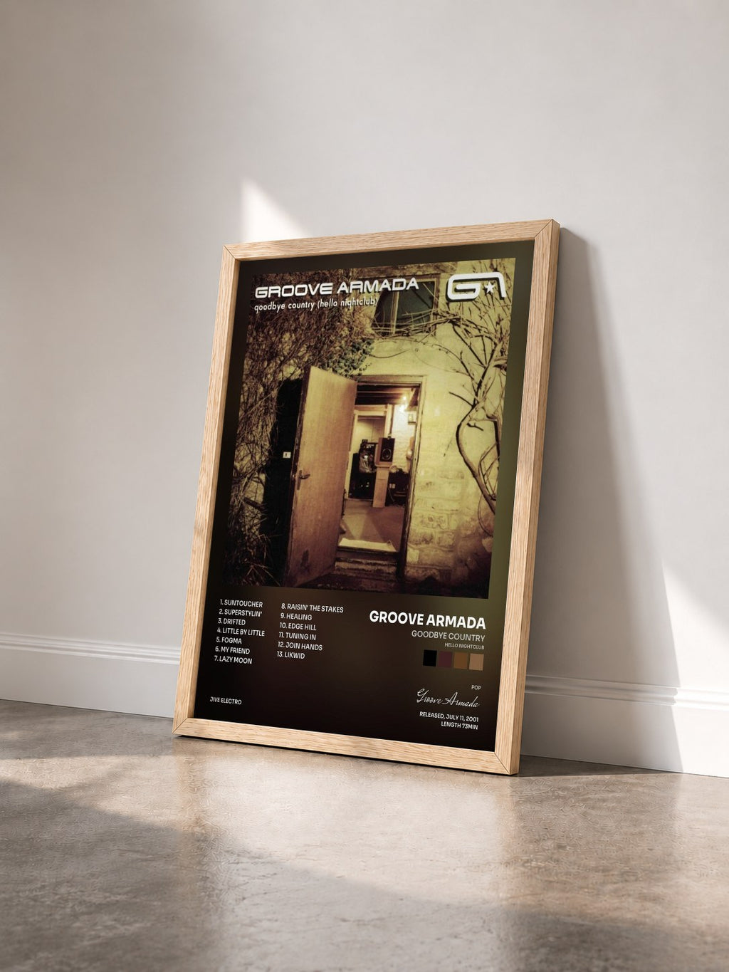 #bois Tableau de l'album Goodbye Country (Hello Nightclub) de Groove Armada vu de trois quarts, cadre en bois brut