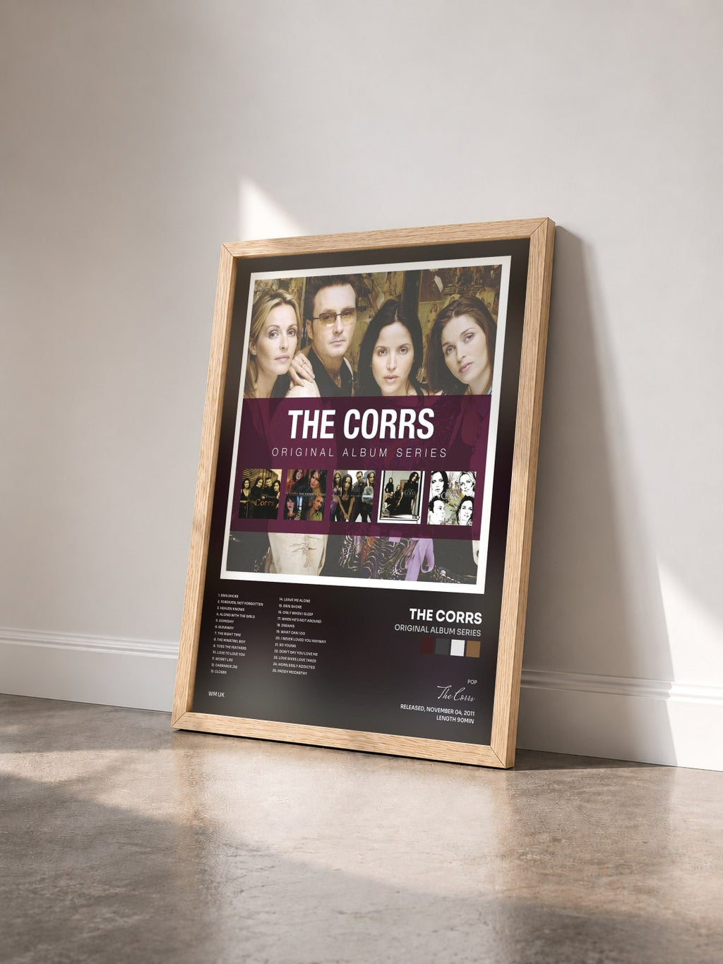 #bois Tableau de l'album Original Album Series de The Corrs vu de trois quarts, cadre en bois brut