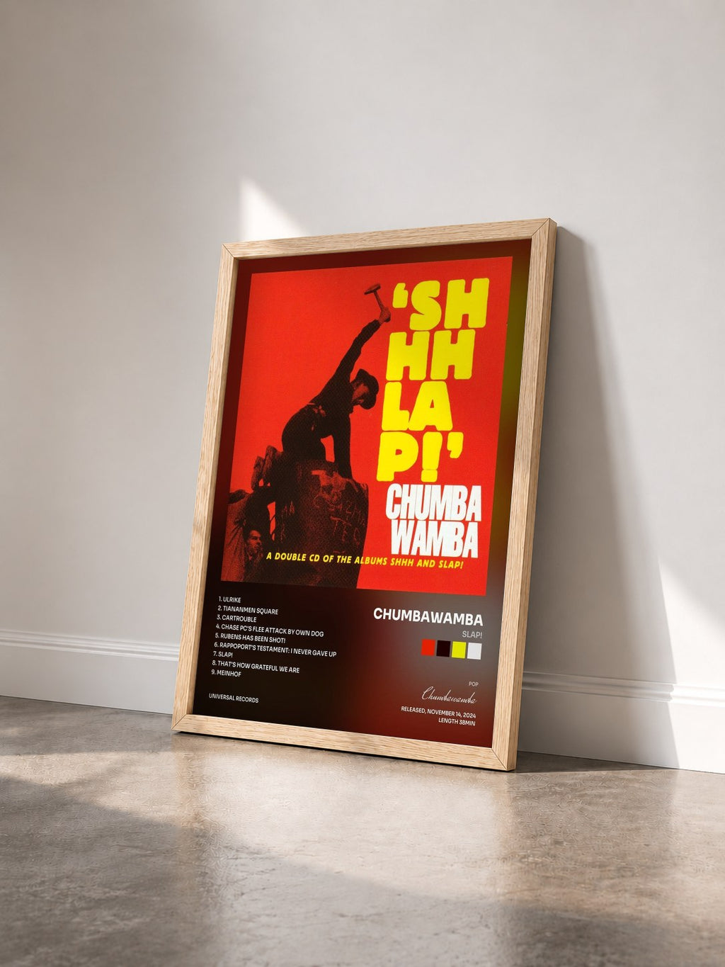 #bois Tableau de l'album Slap! de Chumbawamba vu de trois quarts, cadre en bois brut