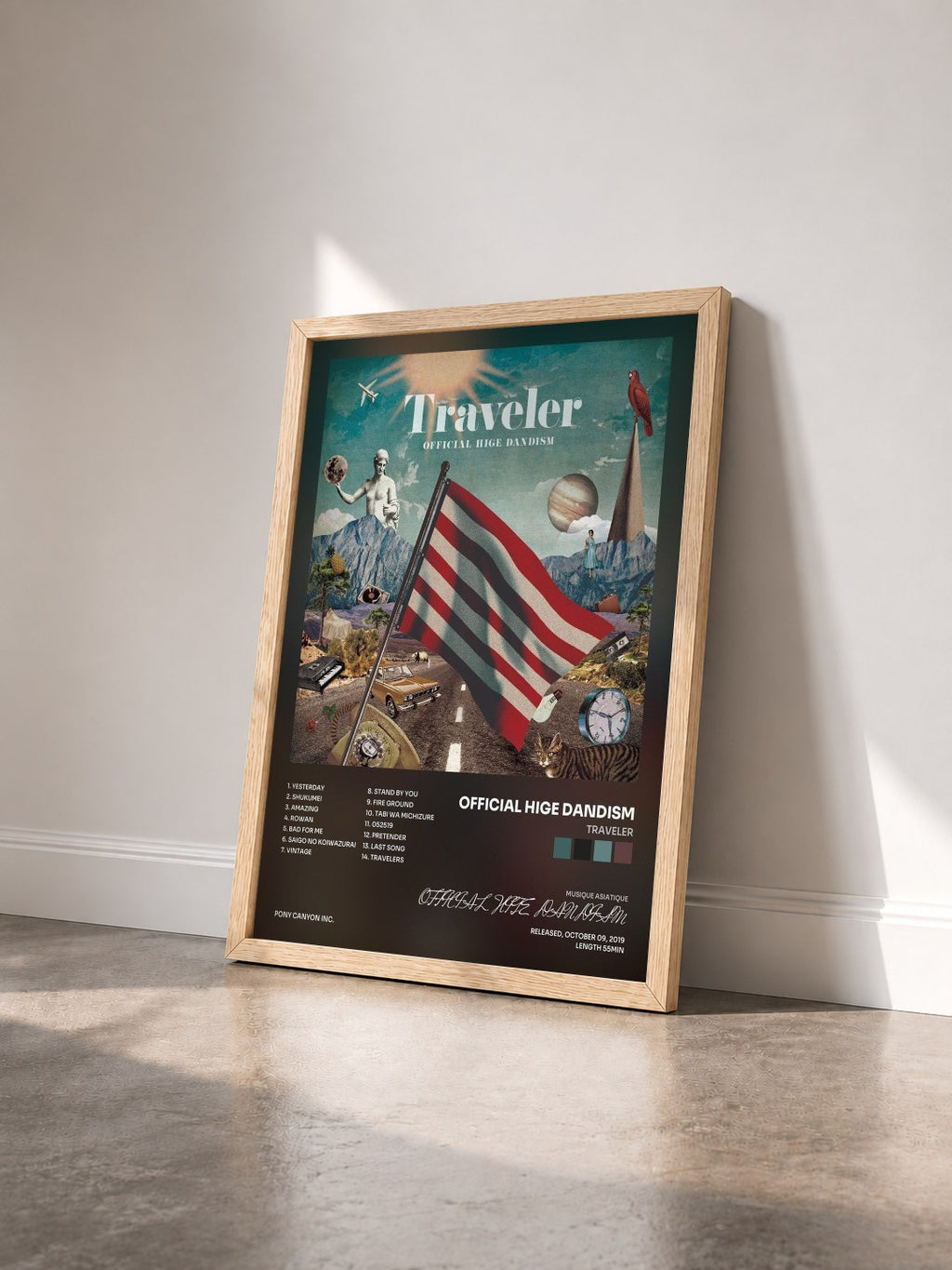 #bois Tableau de l'album Traveler de OFFICIAL HIGE DANDISM vu de trois quarts, cadre en bois brut