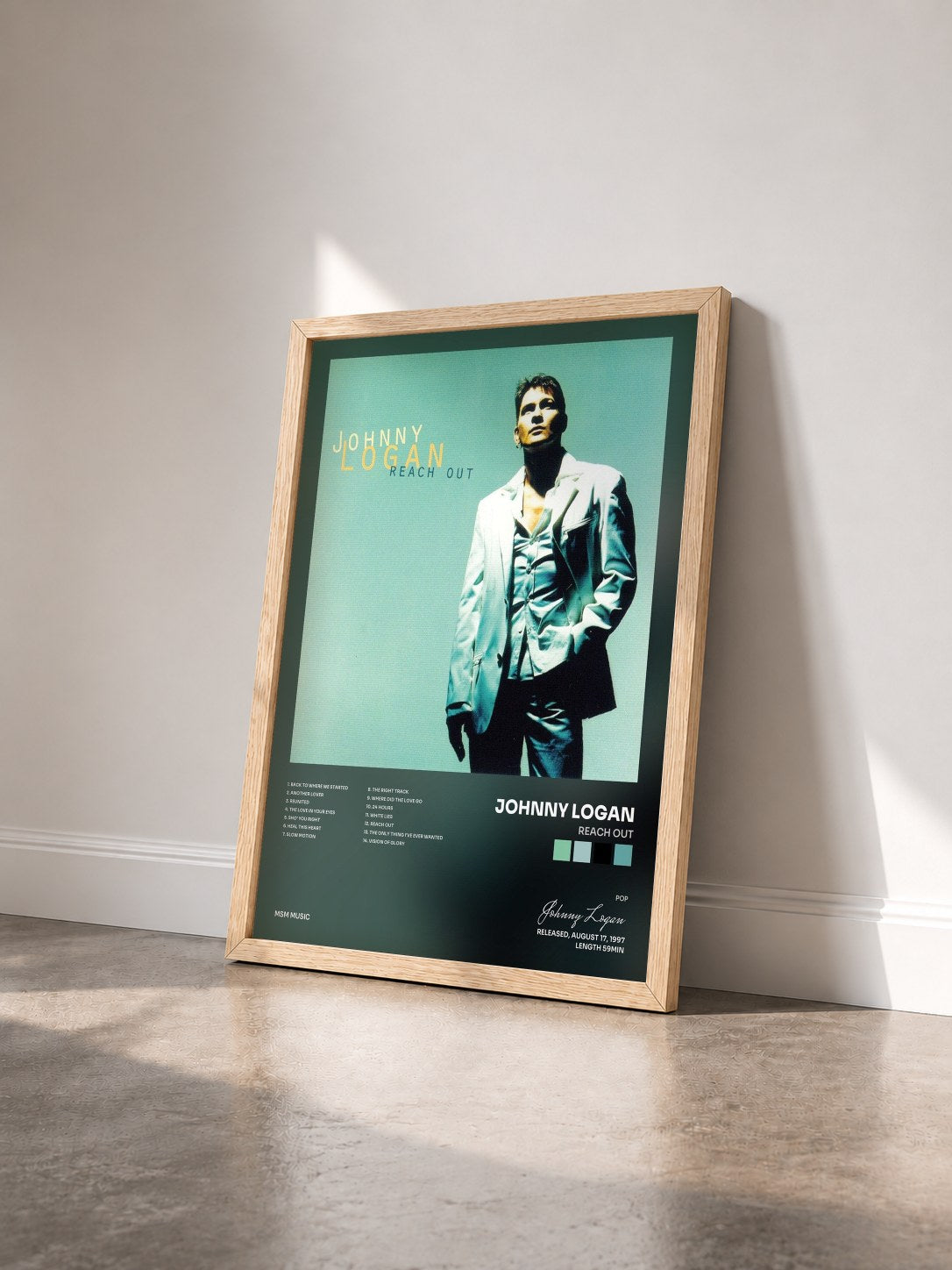 #bois Tableau de l'album Reach Out de Johnny Logan vu de trois quarts, cadre en bois brut