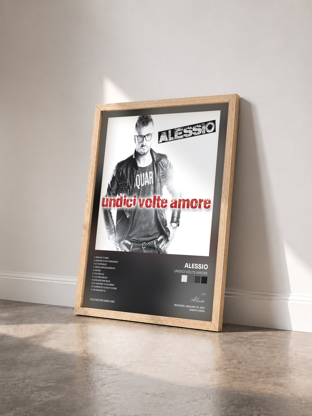 #bois Tableau de l'album Undici volte amore de Alessio vu de trois quarts, cadre en bois brut