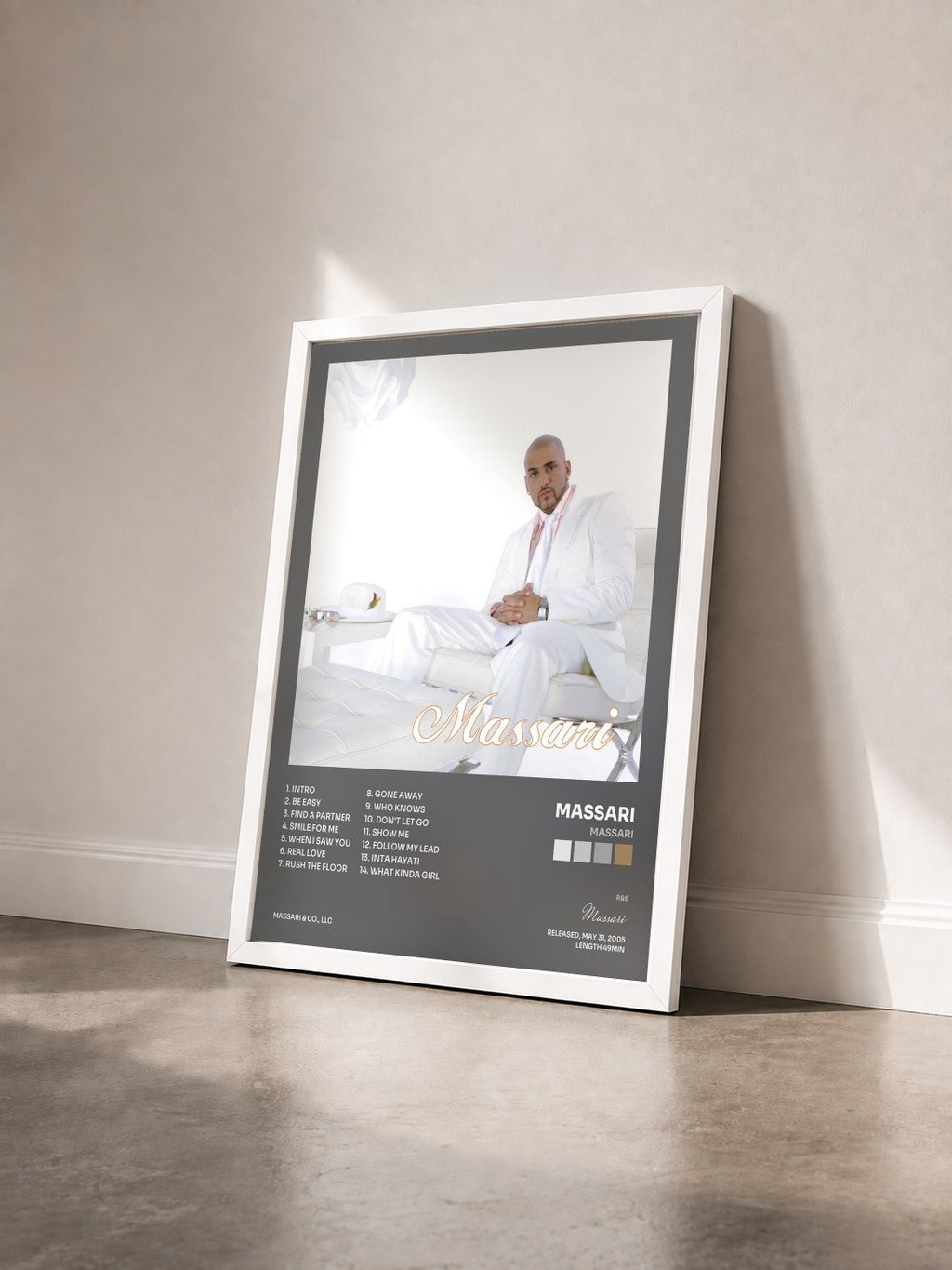 #blanc Tableau de l'album Massari de Massari vu de trois quarts, cadre blanc