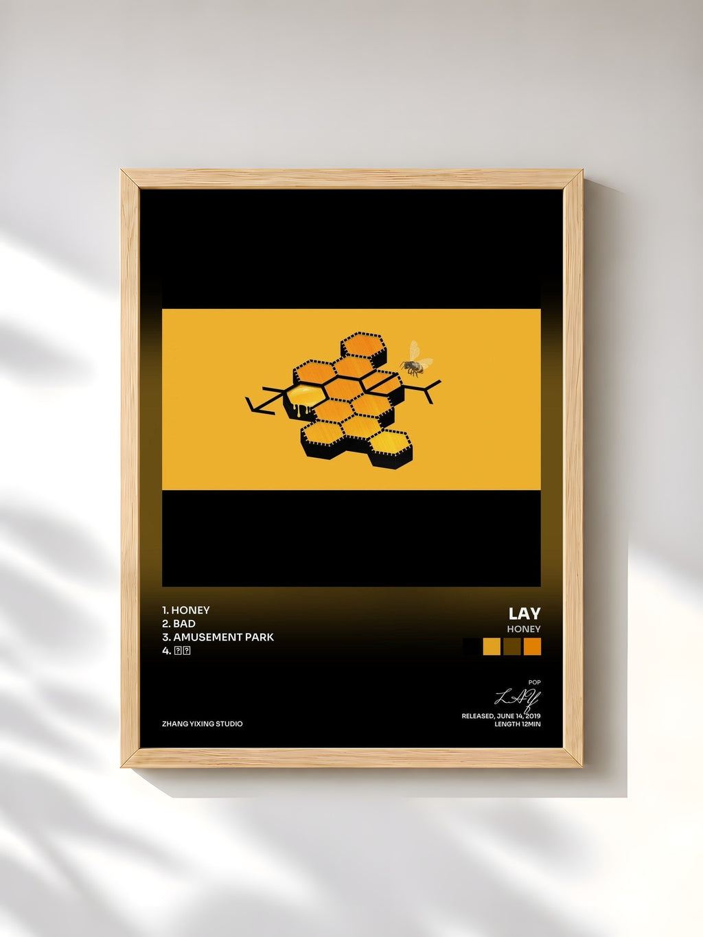 #bois Tableau de l'album Honey de LAY, cadre en bois brut, imprimé et encadré en France