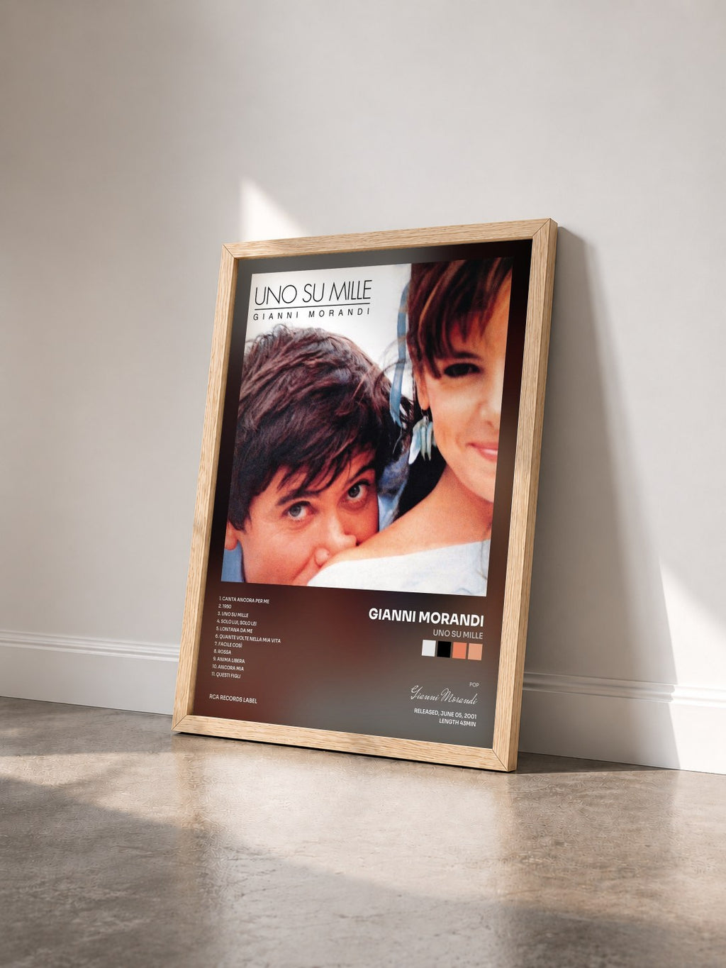 #bois Tableau de l'album Uno Su Mille de Gianni Morandi vu de trois quarts, cadre en bois brut
