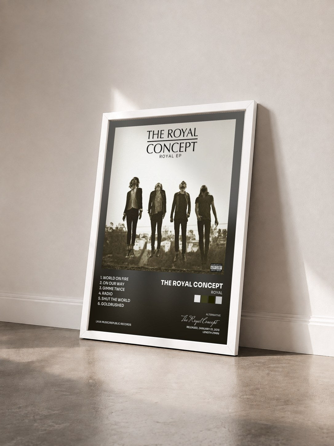 #blanc Tableau de l'album Royal de The Royal Concept vu de trois quarts, cadre blanc