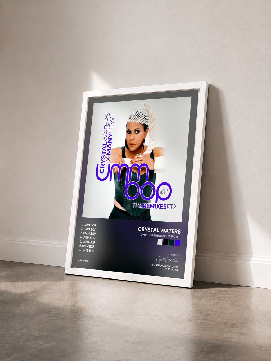 #blanc Tableau de l'album Umm Bop The Remixes Part 2 de Crystal Waters vu de trois quarts, cadre blanc