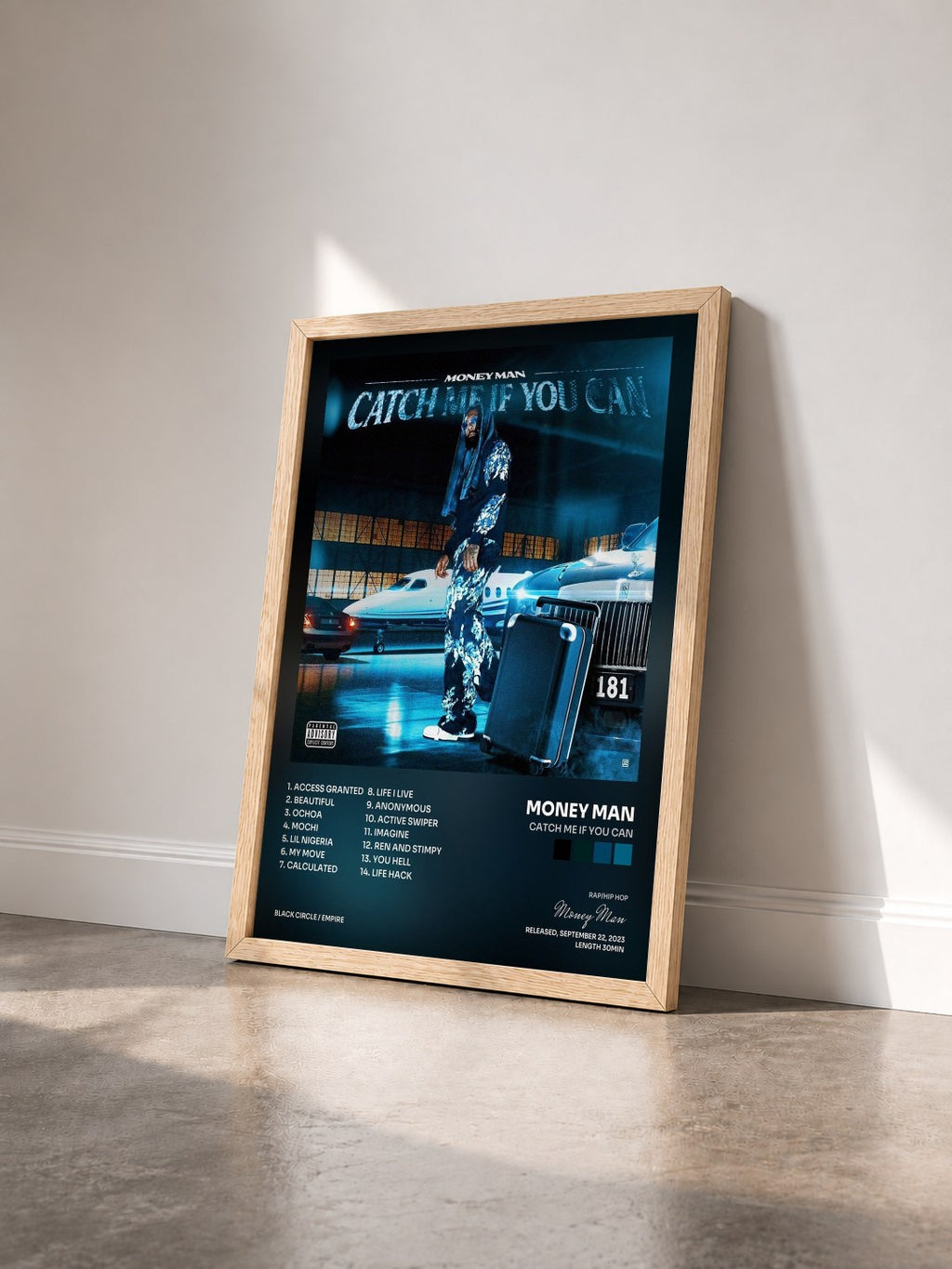 #bois Tableau de l'album Catch Me If You Can de Money Man vu de trois quarts, cadre en bois brut