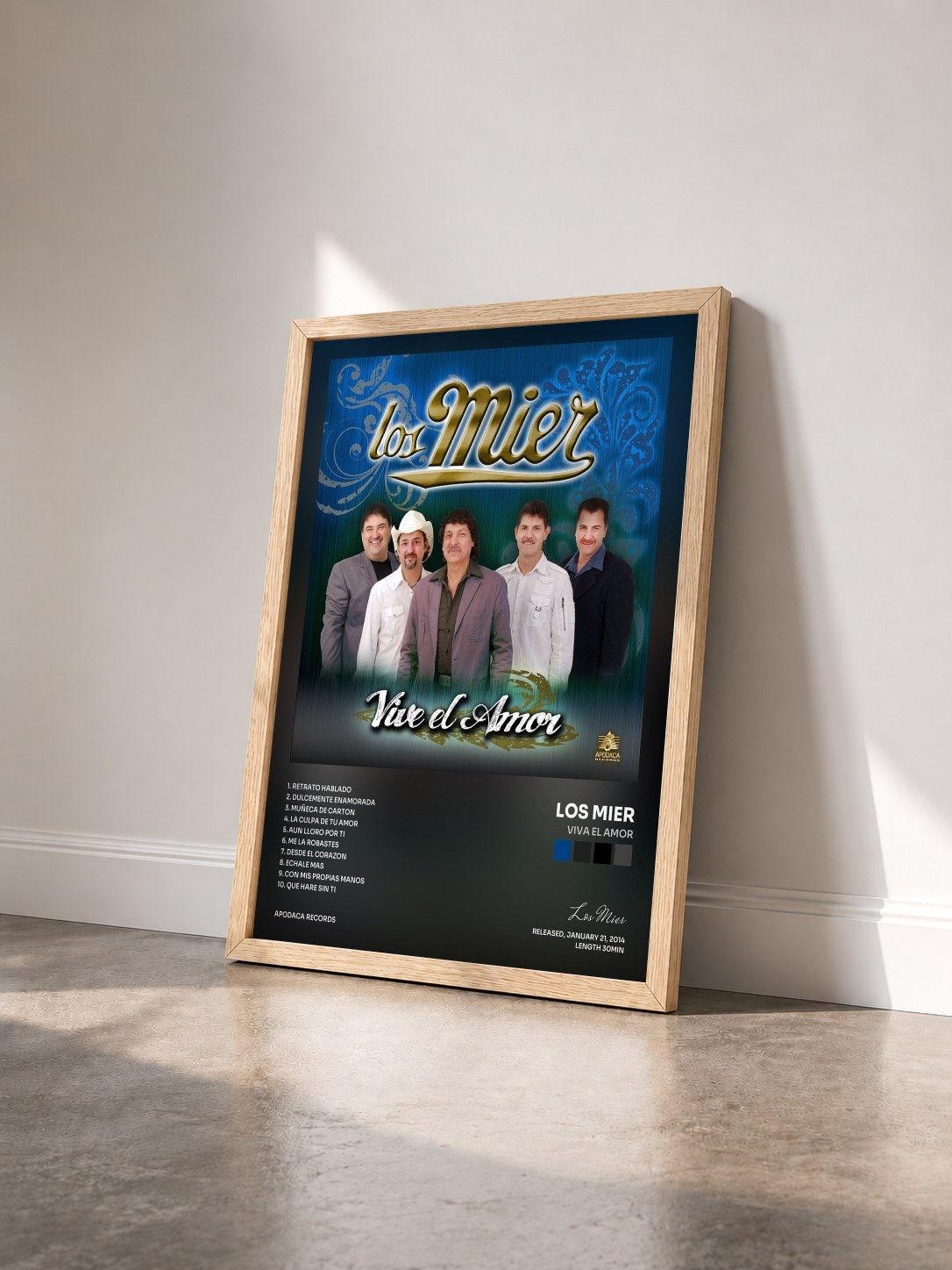 #bois Tableau de l'album Viva el Amor de Los Mier vu de trois quarts, cadre en bois brut