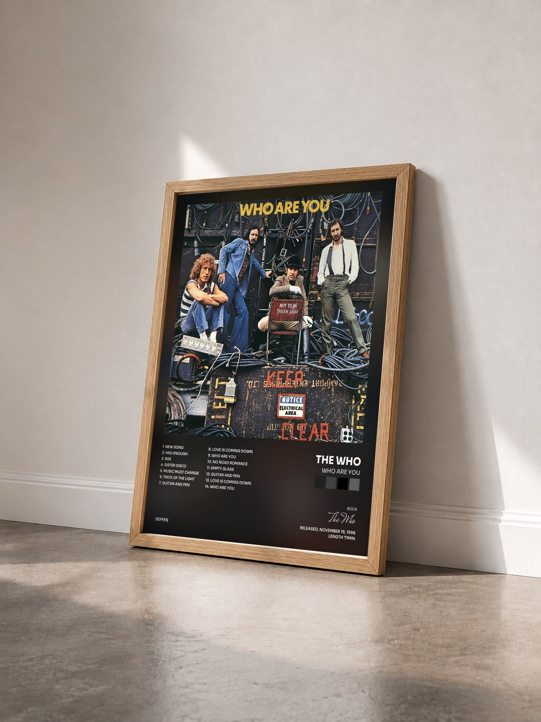 #bois Tableau de l'album Who Are You de The Who vu de trois quarts, cadre en bois brut