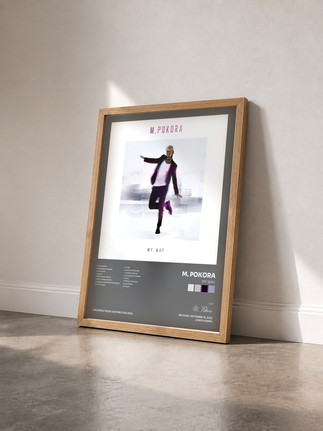 #bois Tableau de l'album My Way de M. Pokora vu de trois quarts, cadre en bois brut
