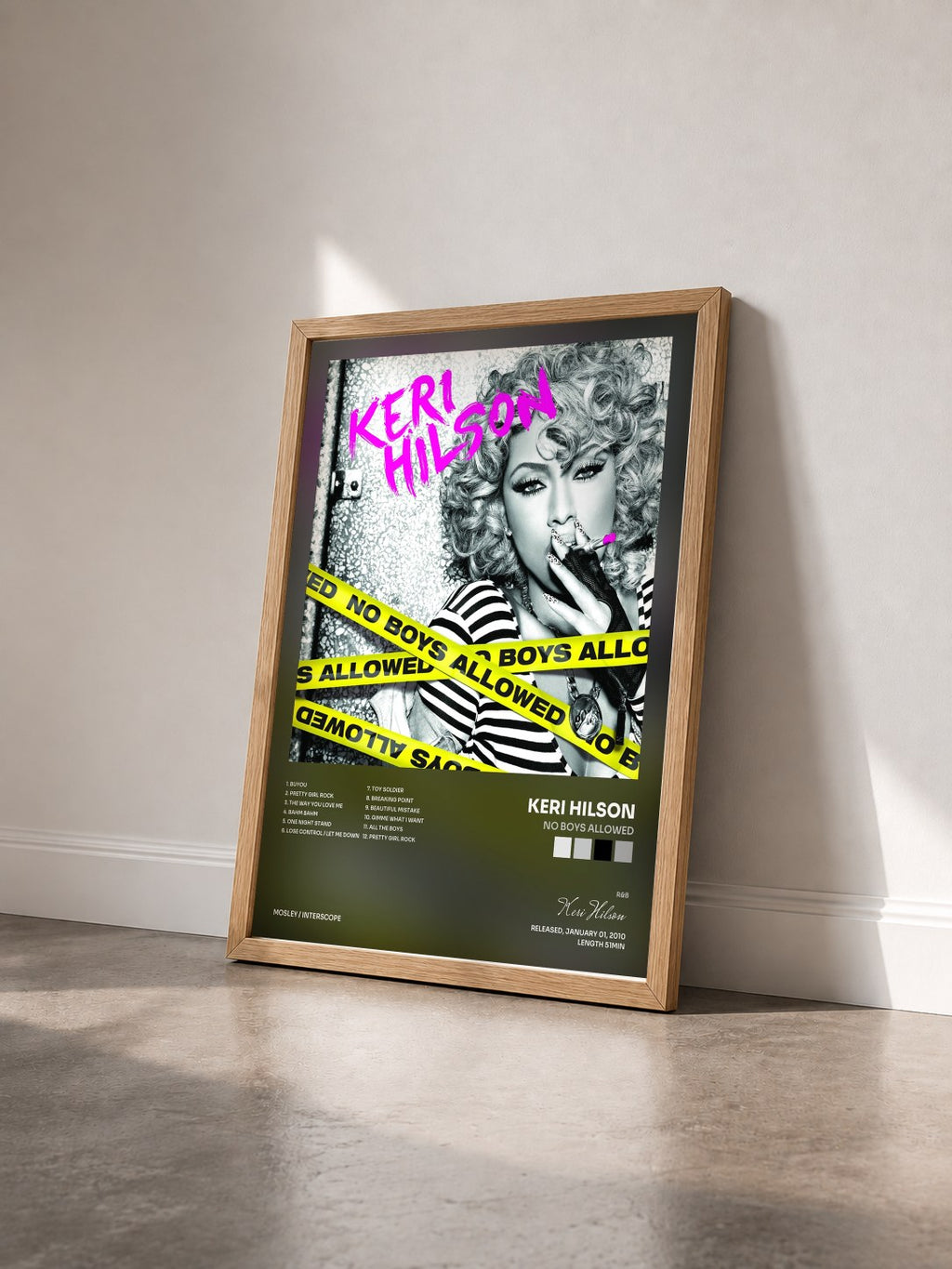 #bois Tableau de l'album No Boys Allowed de Keri Hilson vu de trois quarts, cadre en bois brut