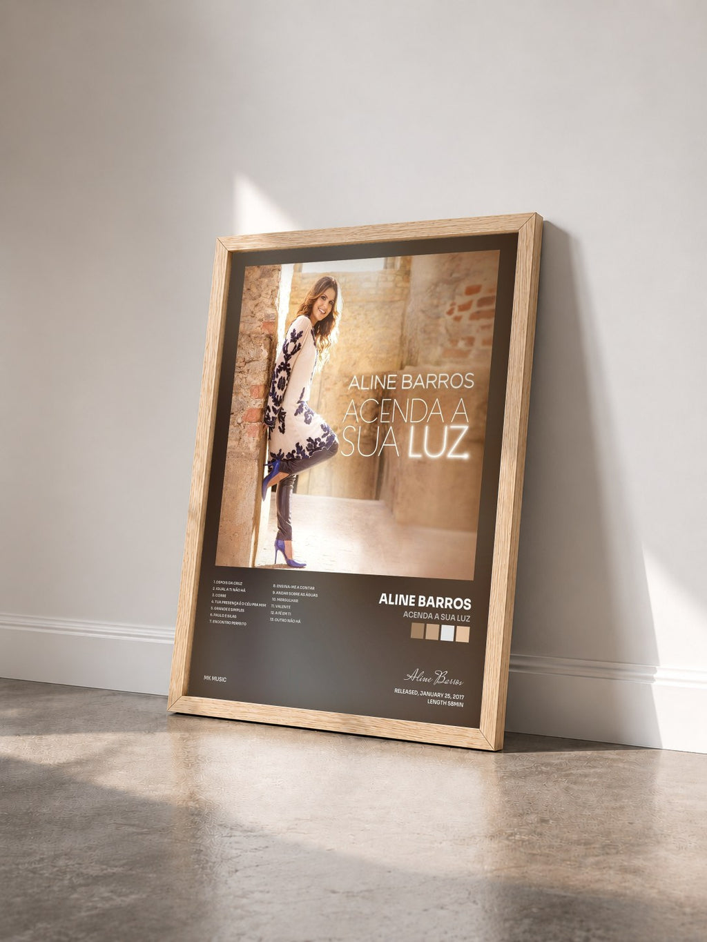 #bois Tableau de l'album Acenda a Sua Luz de Aline Barros vu de trois quarts, cadre en bois brut