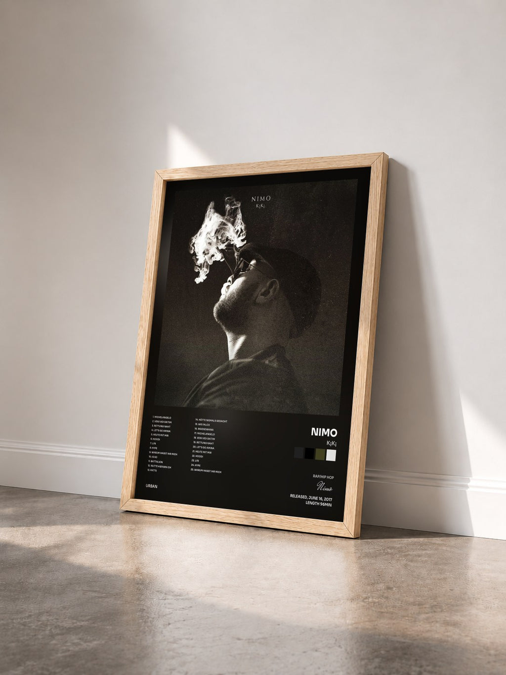 #bois Tableau de l'album K¡K¡ de Nimo vu de trois quarts, cadre en bois brut