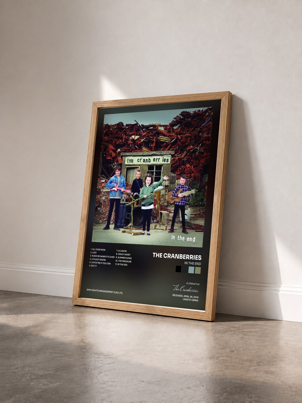 #bois Tableau de l'album In the End de The Cranberries vu de trois quarts, cadre en bois brut