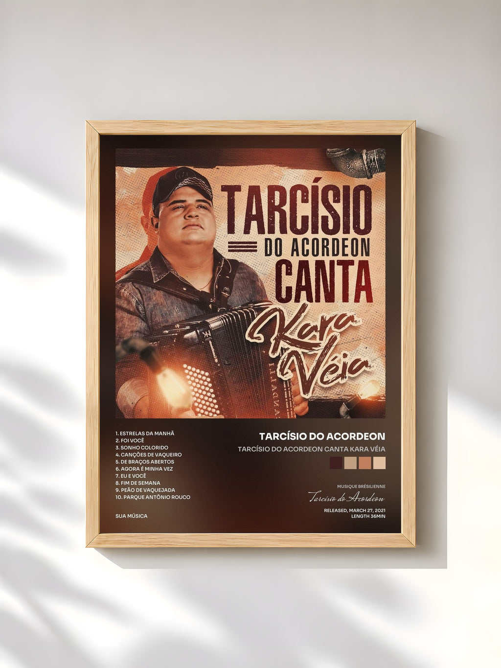 #bois Tableau de l'album Tarcísio do Acordeon Canta Kara Véia de Tarcísio do Acordeon, cadre en bois brut, imprimé et encadré en France