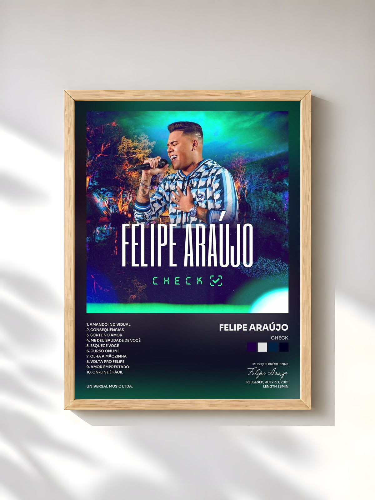 #bois Tableau de l'album Check de Felipe Araújo, cadre en bois brut, imprimé et encadré en France