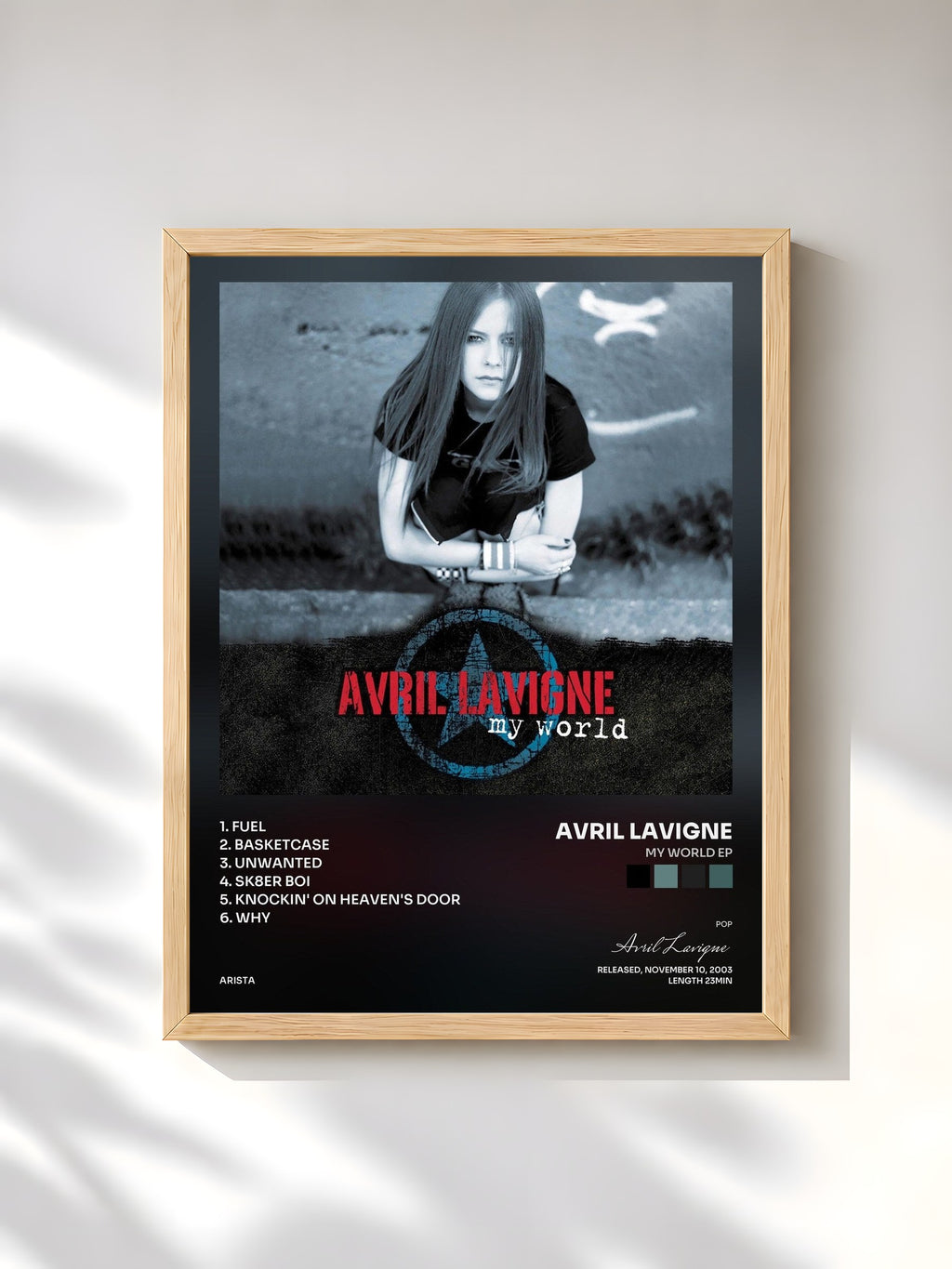 #bois Tableau de l'album My World EP de Avril Lavigne, cadre en bois brut, imprimé et encadré en France