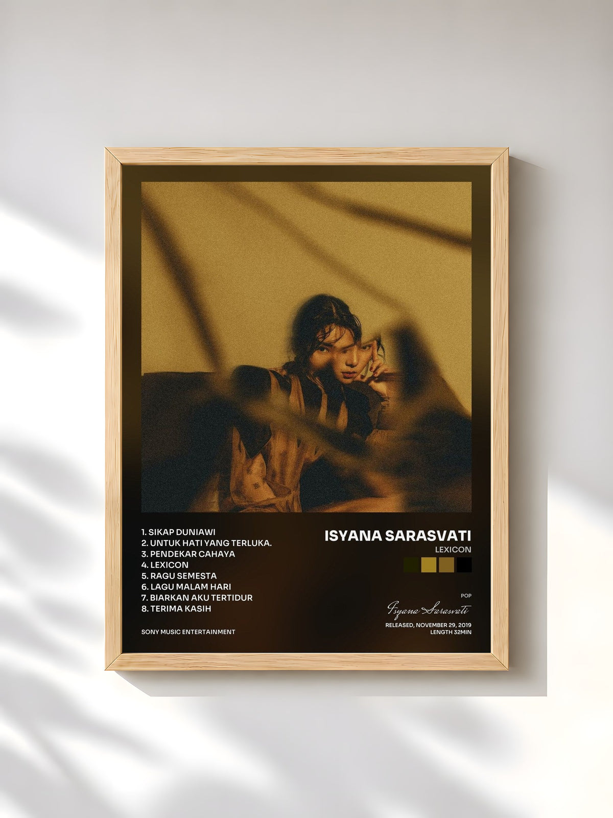 #bois Tableau de l'album LEXICON de Isyana Sarasvati, cadre en bois brut, imprimé et encadré en France