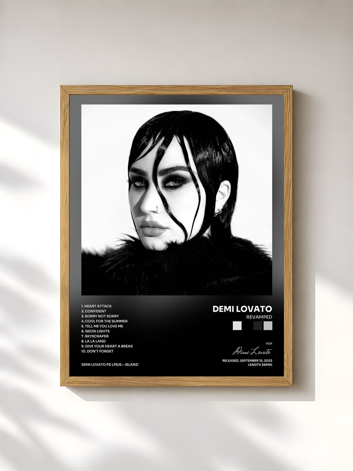 #bois Tableau de l'album REVAMPED de Demi Lovato, cadre en bois brut, imprimé et encadré en France