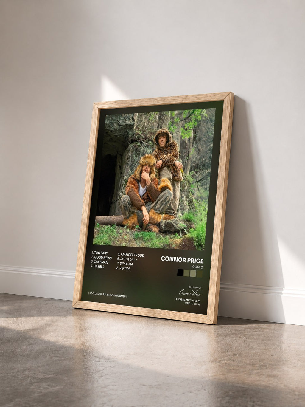 #bois Tableau de l'album ICONIC de Connor Price vu de trois quarts, cadre en bois brut