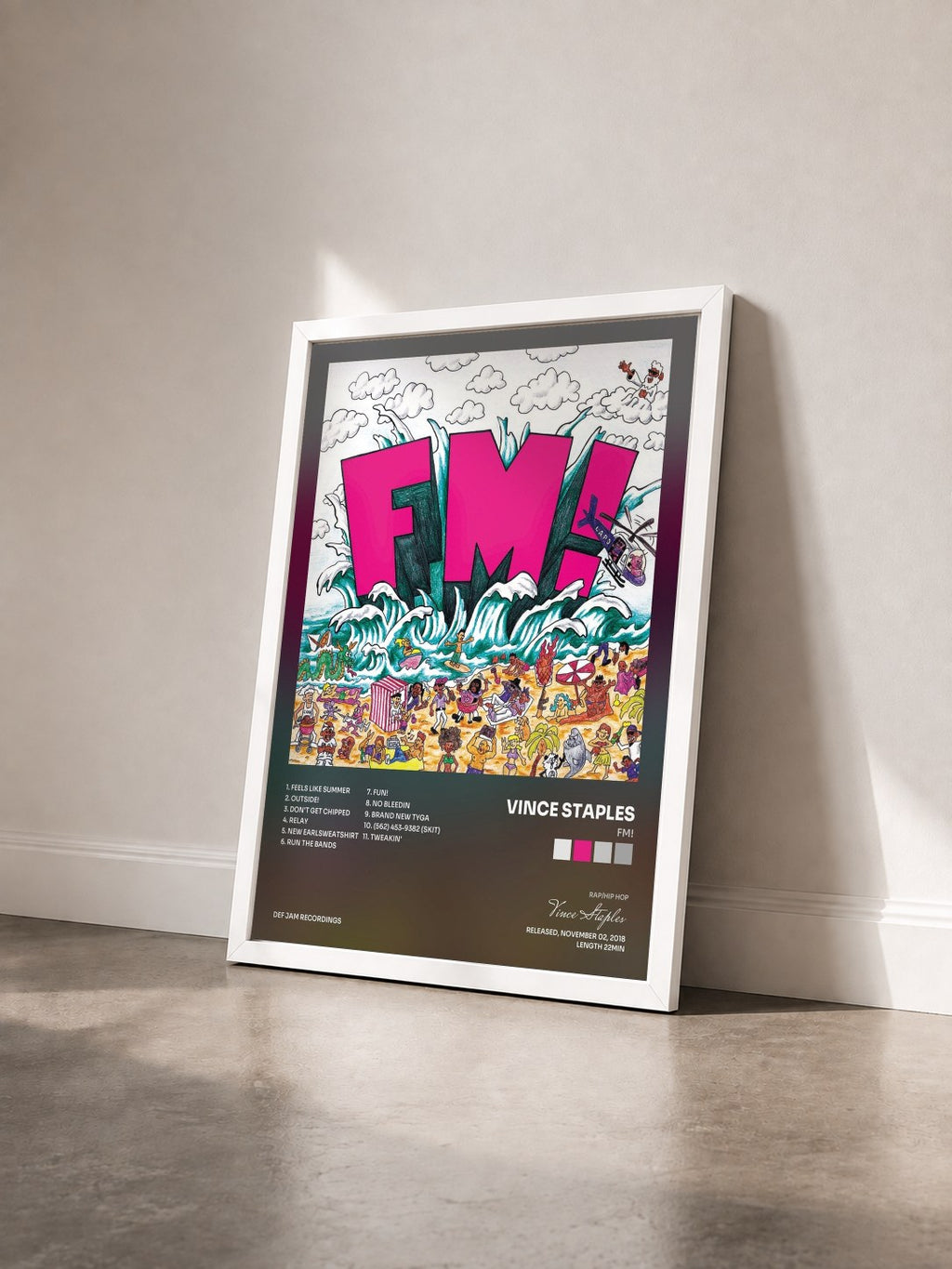#blanc Tableau de l'album FM! de Vince Staples vu de trois quarts, cadre blanc