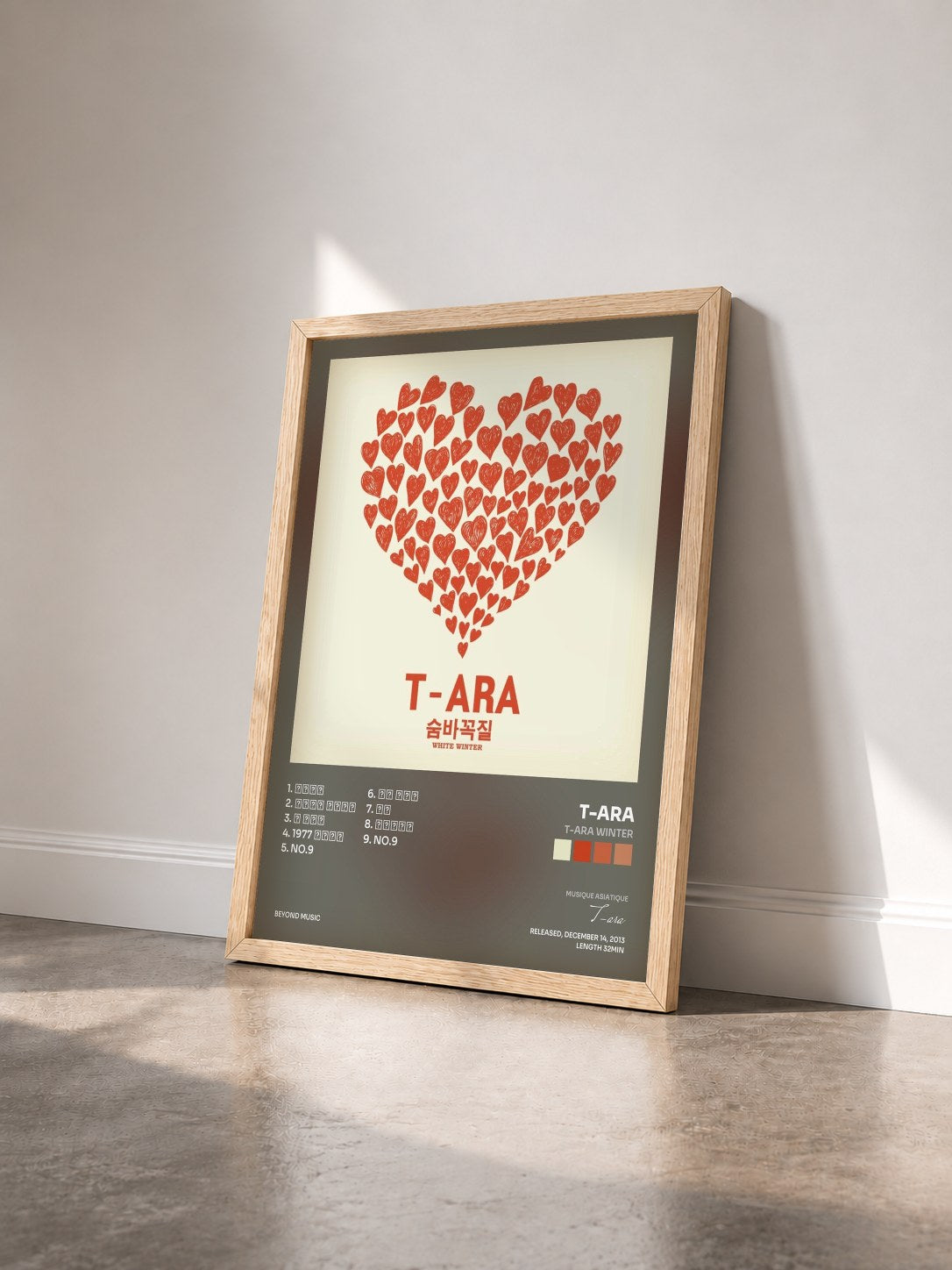 #bois Tableau de l'album T-ara Winter de T-ara vu de trois quarts, cadre en bois brut