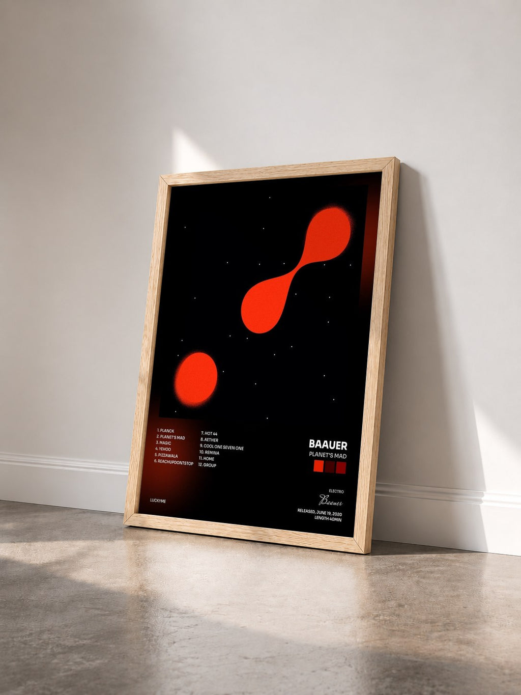 #bois Tableau de l'album PLANET'S MAD de Baauer vu de trois quarts, cadre en bois brut