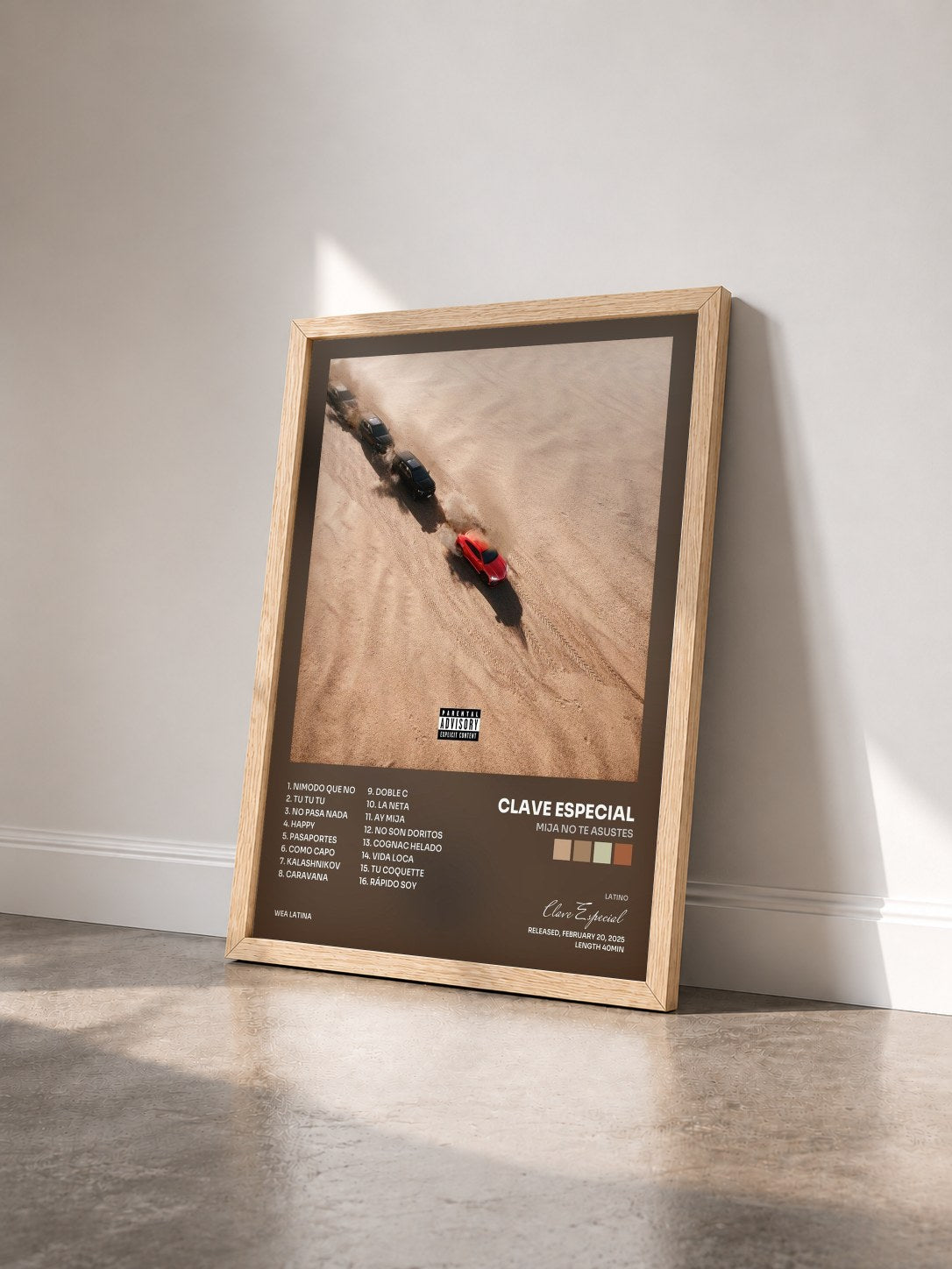 #bois Tableau de l'album MIJA NO TE ASUSTES de Clave Especial vu de trois quarts, cadre en bois brut