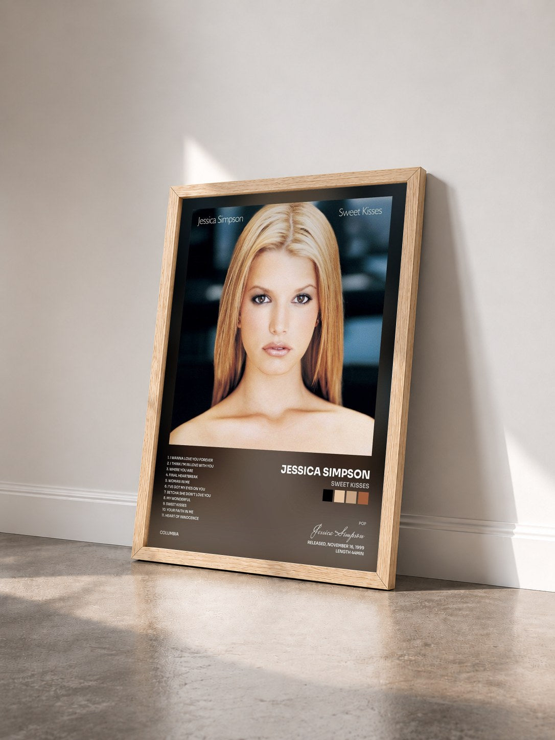 #bois Tableau de l'album Sweet Kisses de Jessica Simpson vu de trois quarts, cadre en bois brut