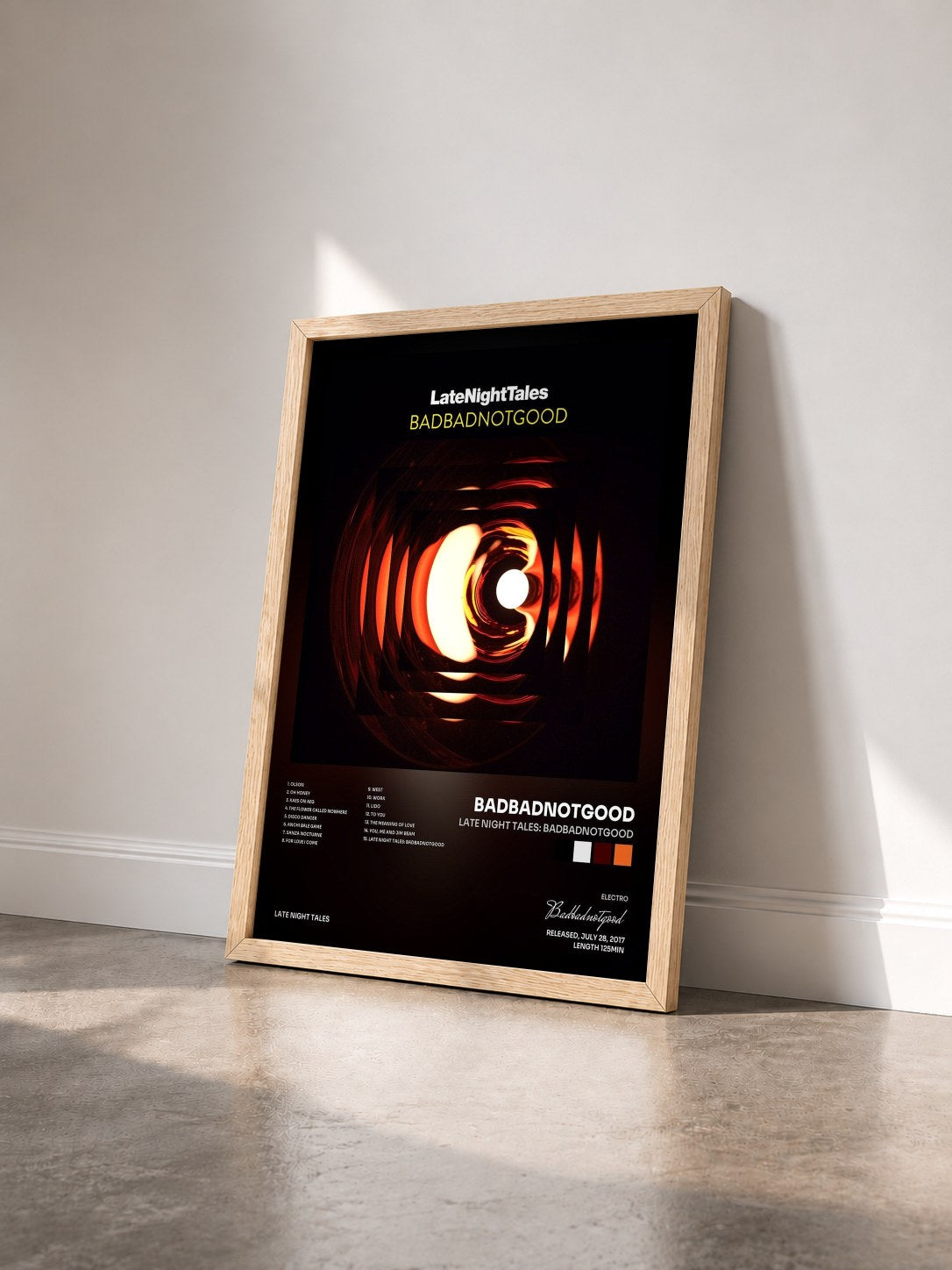 #bois Tableau de l'album Late Night Tales: BADBADNOTGOOD de Badbadnotgood vu de trois quarts, cadre en bois brut