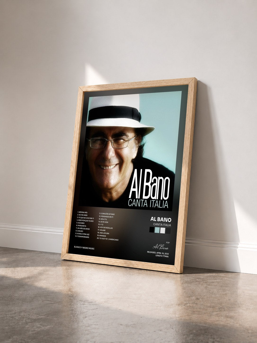 #bois Tableau de l'album Canta Italia de Al Bano vu de trois quarts, cadre en bois brut