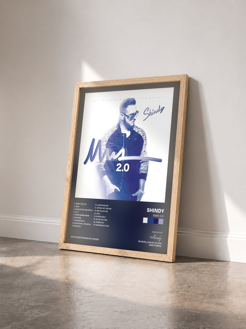 #bois Tableau de l'album NWA 2.0 de Shindy vu de trois quarts, cadre en bois brut