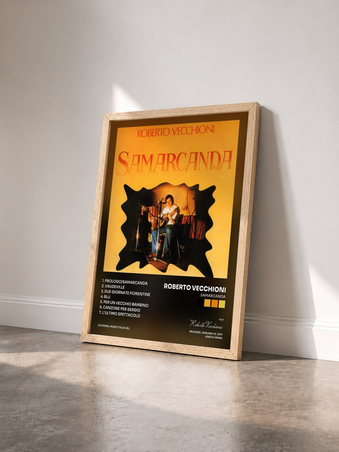 #bois Tableau de l'album Samarcanda de Roberto Vecchioni vu de trois quarts, cadre en bois brut