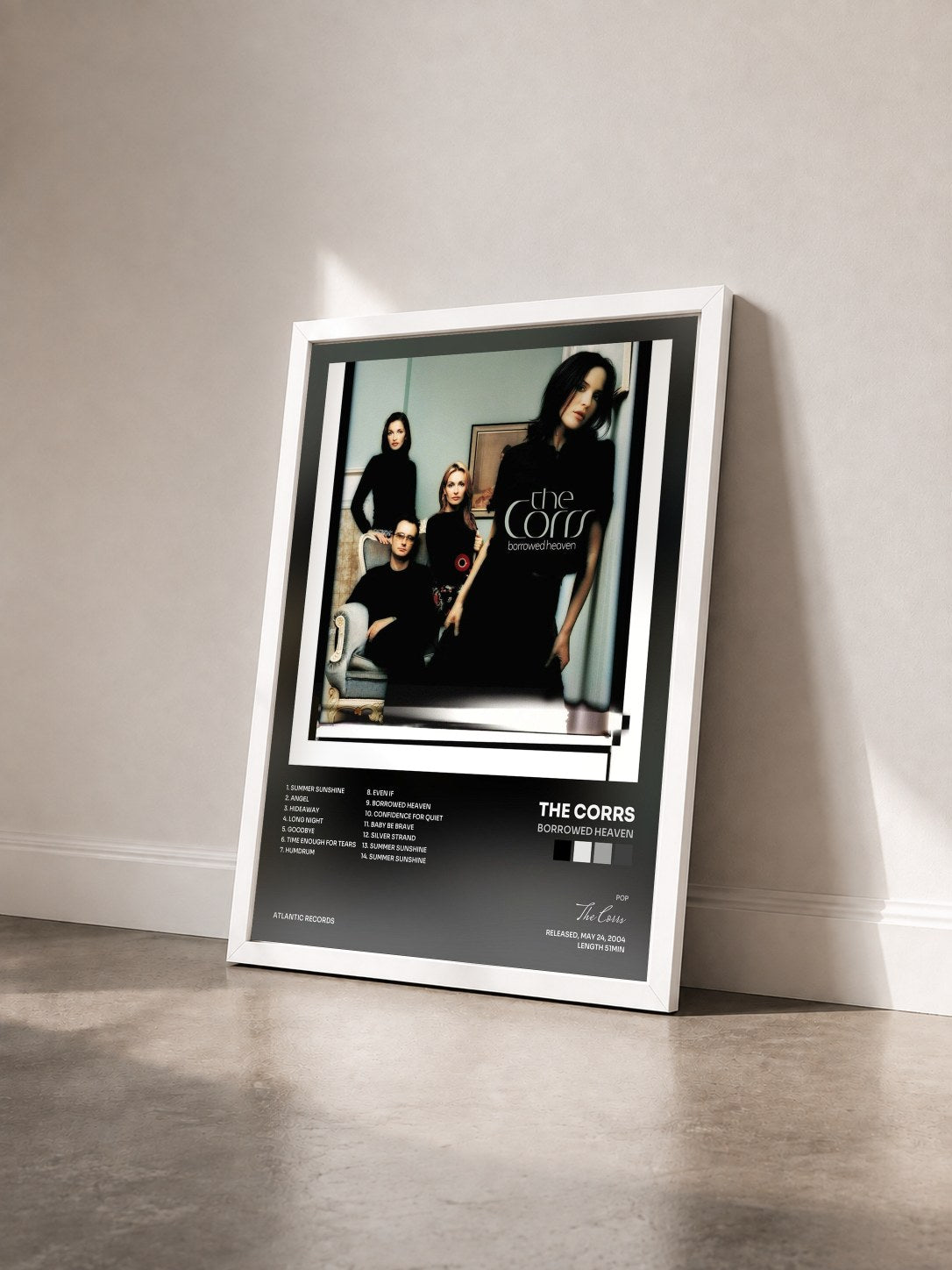 #blanc Tableau de l'album Borrowed Heaven de The Corrs vu de trois quarts, cadre blanc