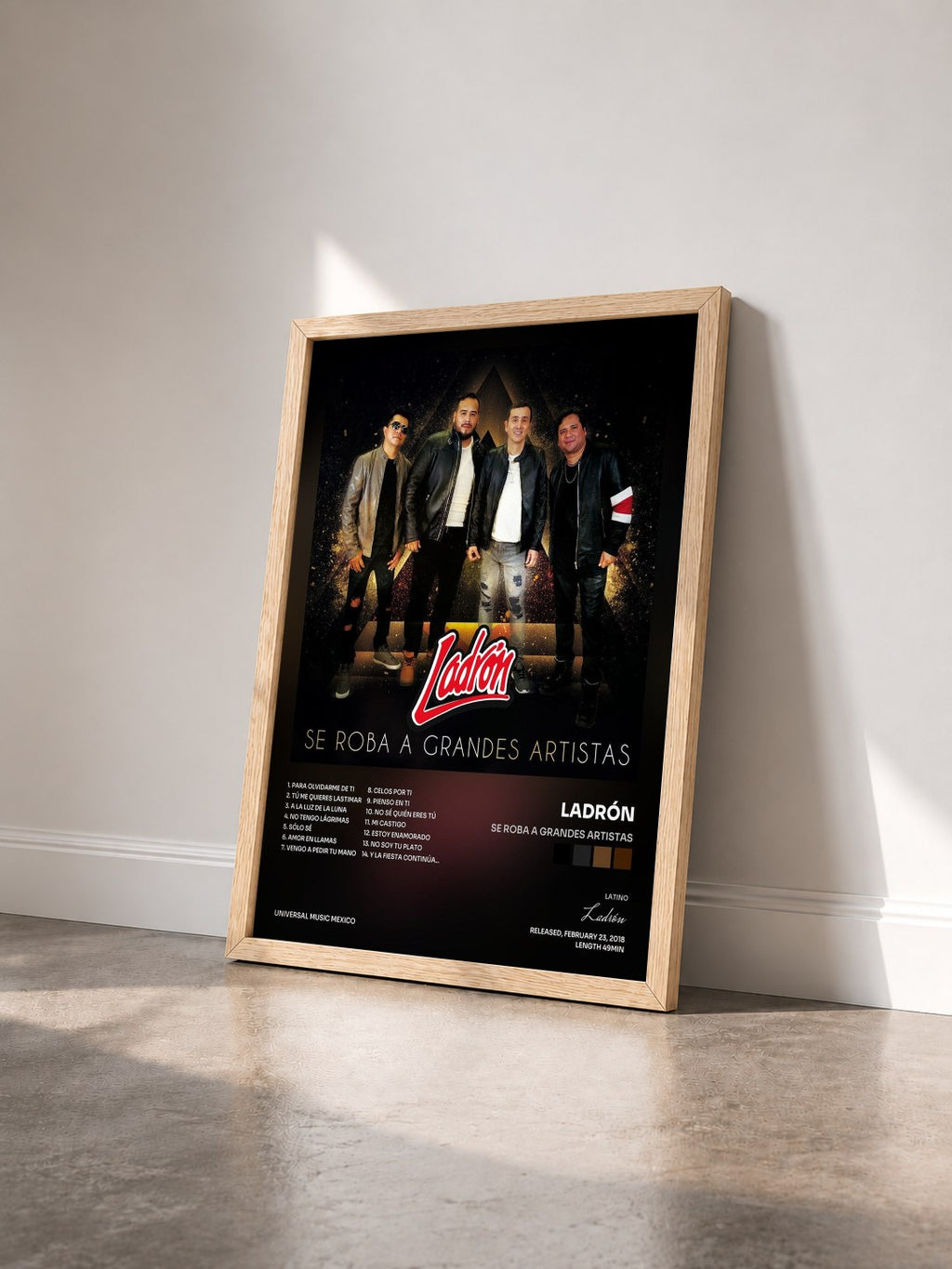#bois Tableau de l'album Se Roba A Grandes Artistas de Ladrón vu de trois quarts, cadre en bois brut