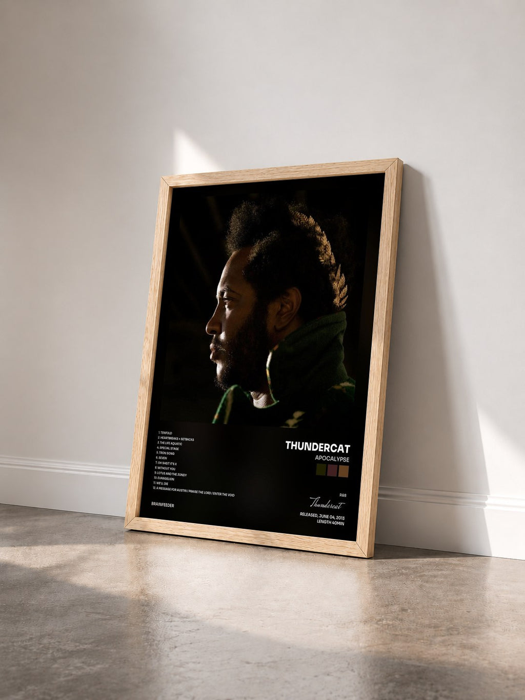 #bois Tableau de l'album Apocalypse de Thundercat vu de trois quarts, cadre en bois brut