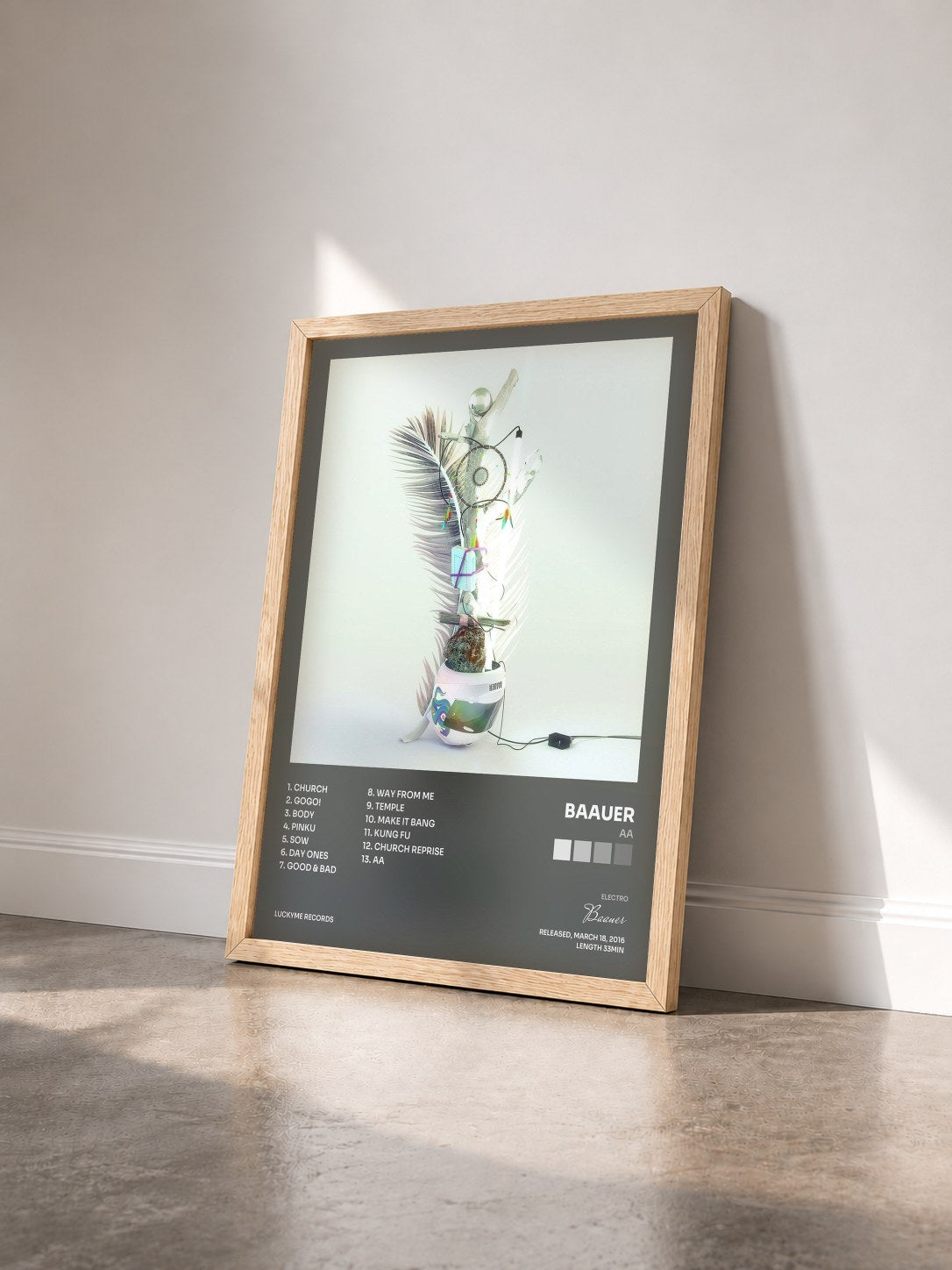 #bois Tableau de l'album Aa de Baauer vu de trois quarts, cadre en bois brut