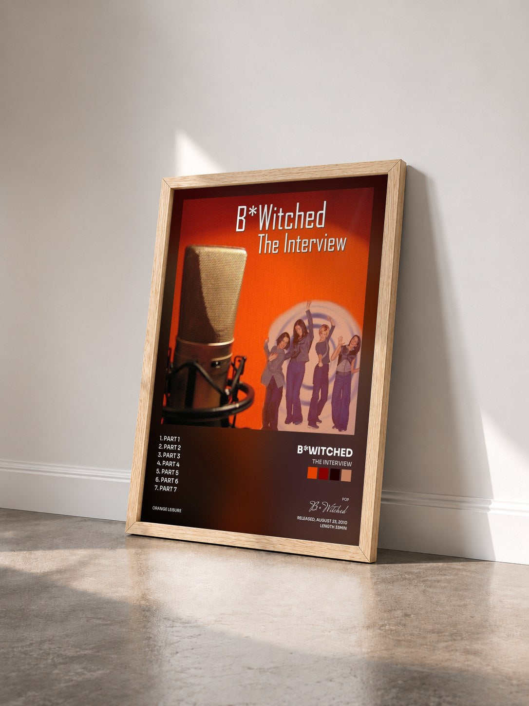 #bois Tableau de l'album The Interview de B*Witched vu de trois quarts, cadre en bois brut