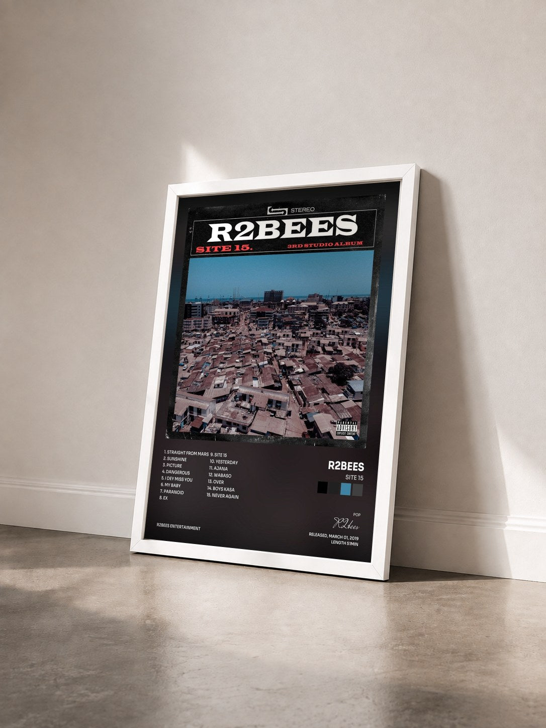 #blanc Tableau de l'album Site 15 de R2bees vu de trois quarts, cadre blanc