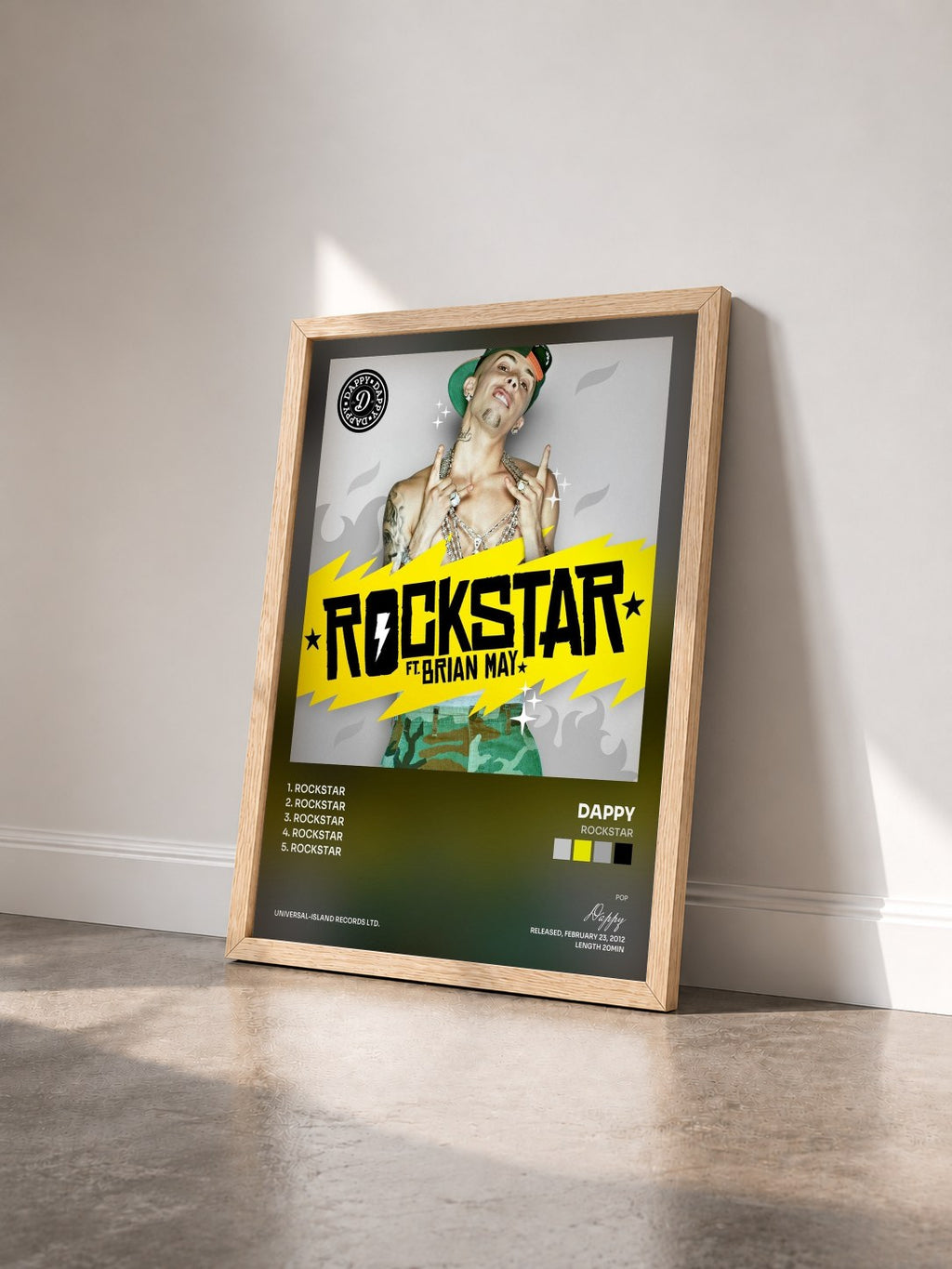 #bois Tableau de l'album Rockstar de Dappy vu de trois quarts, cadre en bois brut