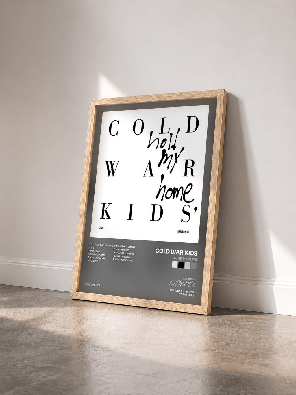 #bois Tableau de l'album Hold My Home de Cold War Kids vu de trois quarts, cadre en bois brut