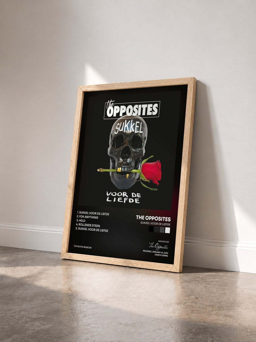#bois Tableau de l'album Sukkel Voor De Liefde de The Opposites vu de trois quarts, cadre en bois brut