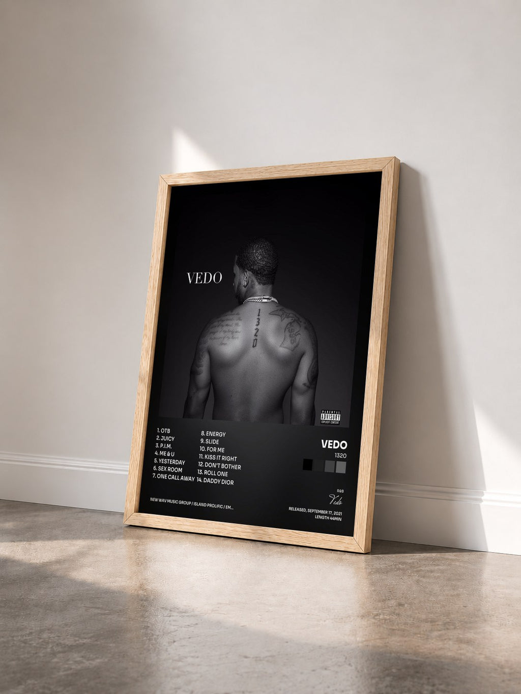 #bois Tableau de l'album 1320 de Vedo vu de trois quarts, cadre en bois brut