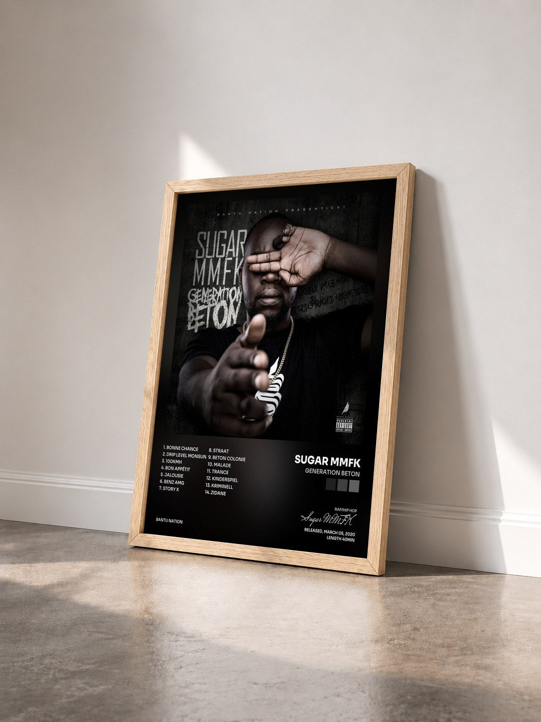 #bois Tableau de l'album Generation Beton de Sugar MMFK vu de trois quarts, cadre en bois brut