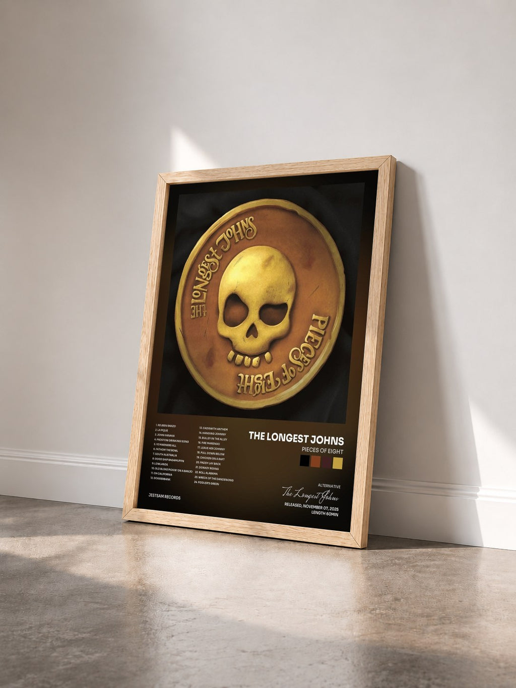 #bois Tableau de l'album Pieces of Eight de The Longest Johns vu de trois quarts, cadre en bois brut