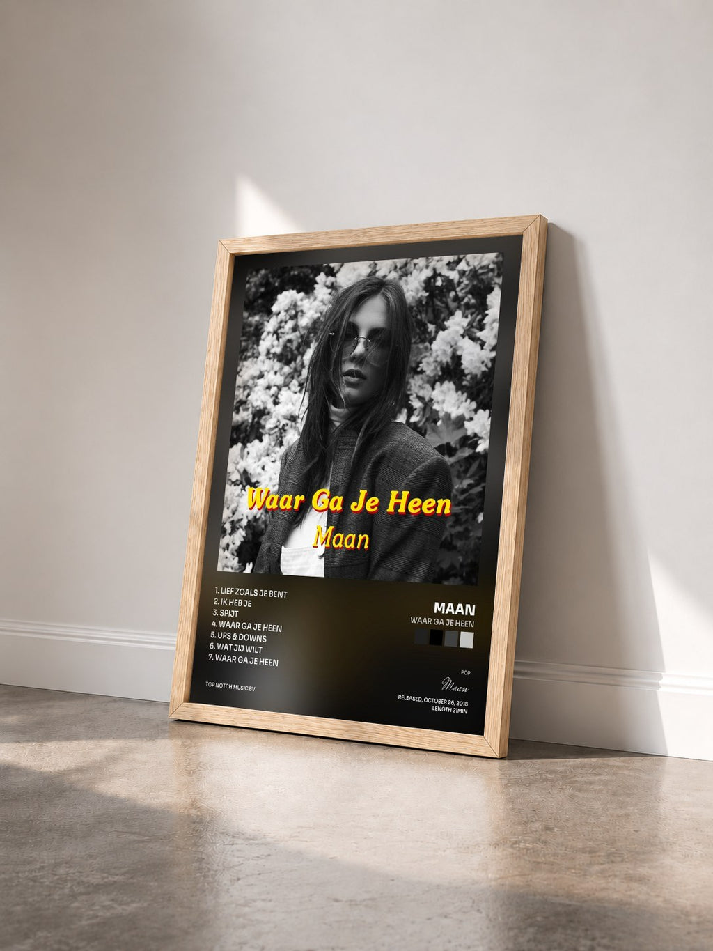 #bois Tableau de l'album Waar Ga Je Heen de Maan vu de trois quarts, cadre en bois brut