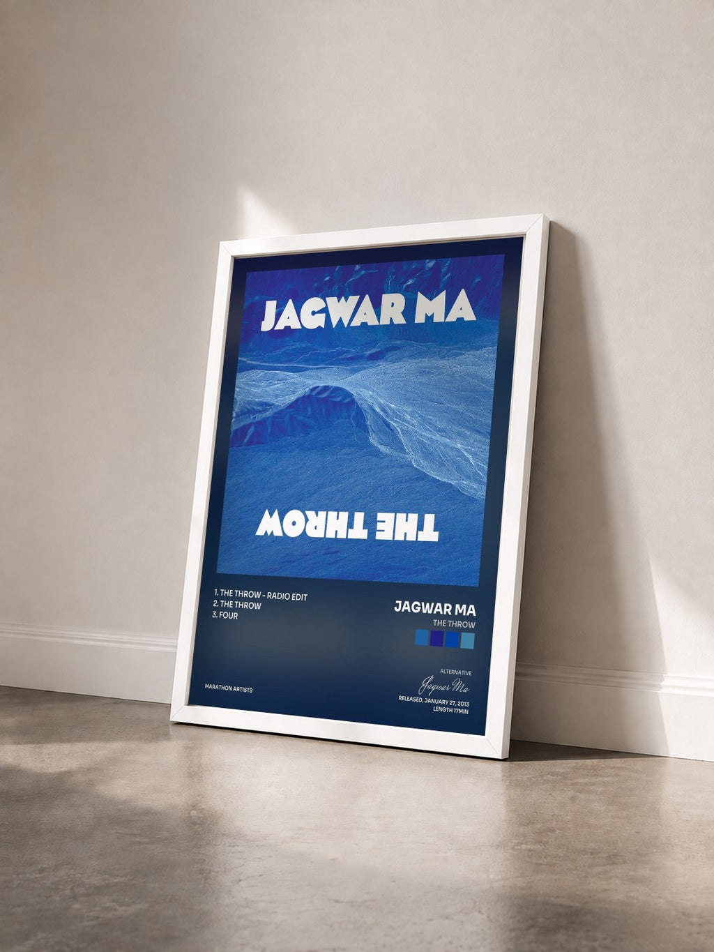 #blanc Tableau de l'album The Throw de Jagwar Ma vu de trois quarts, cadre blanc