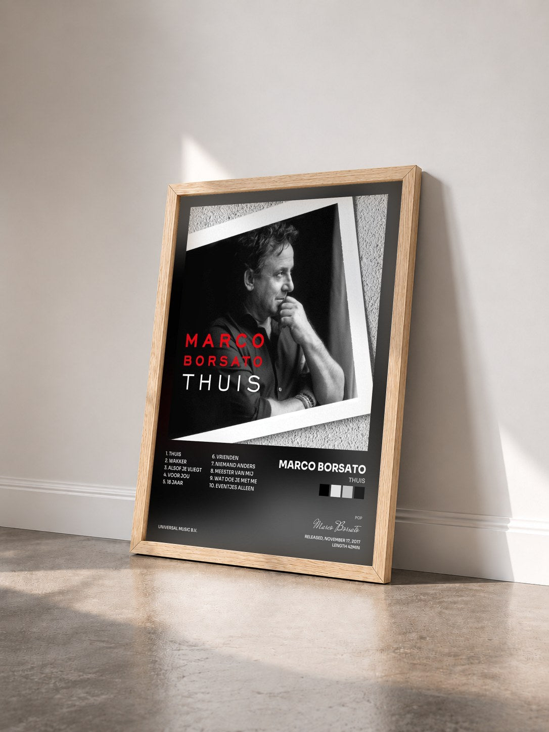 #bois Tableau de l'album Thuis de Marco Borsato vu de trois quarts, cadre en bois brut